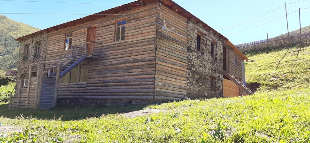 Guesthouse SVANURI SAKHLI Ushguli Eksteriør billede